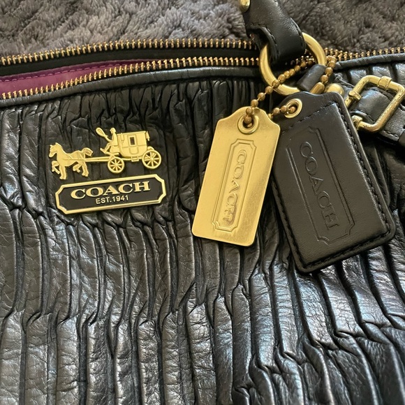 Black coach shoulder bag - Picture 3 of 6